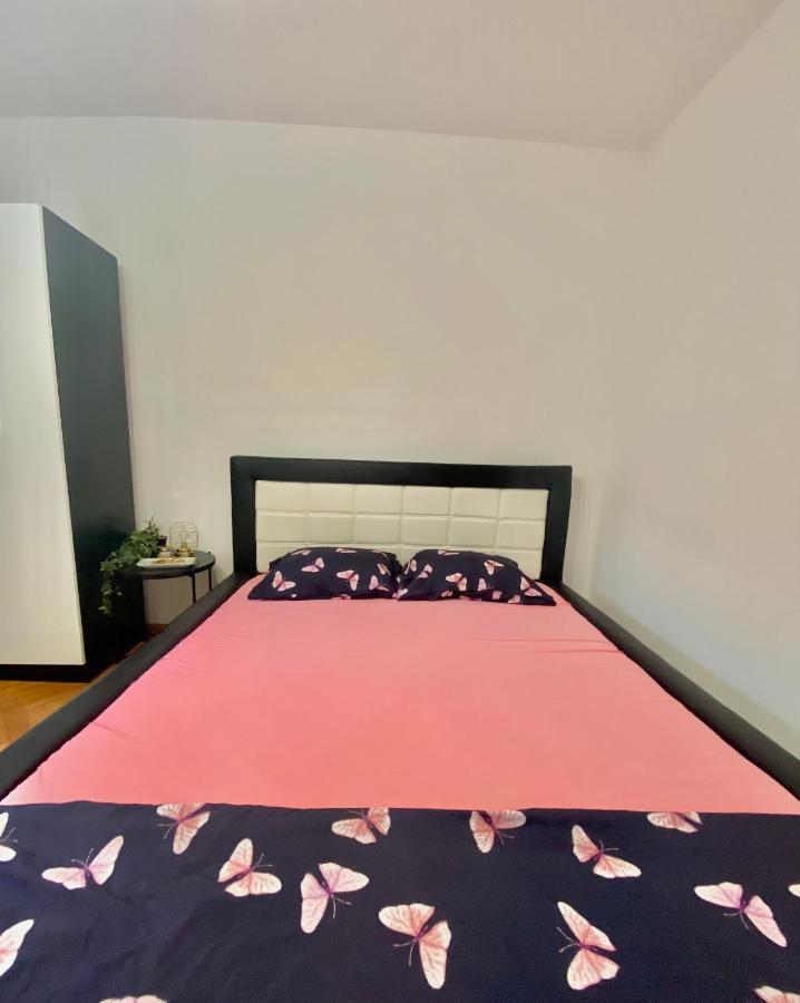 موستار Tj Apartment المظهر الخارجي الصورة